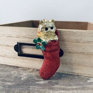 Vtg AJC Christmas Red Glitter Sparkle Stocking Pin Brooch Gold Tone Cat Kitten